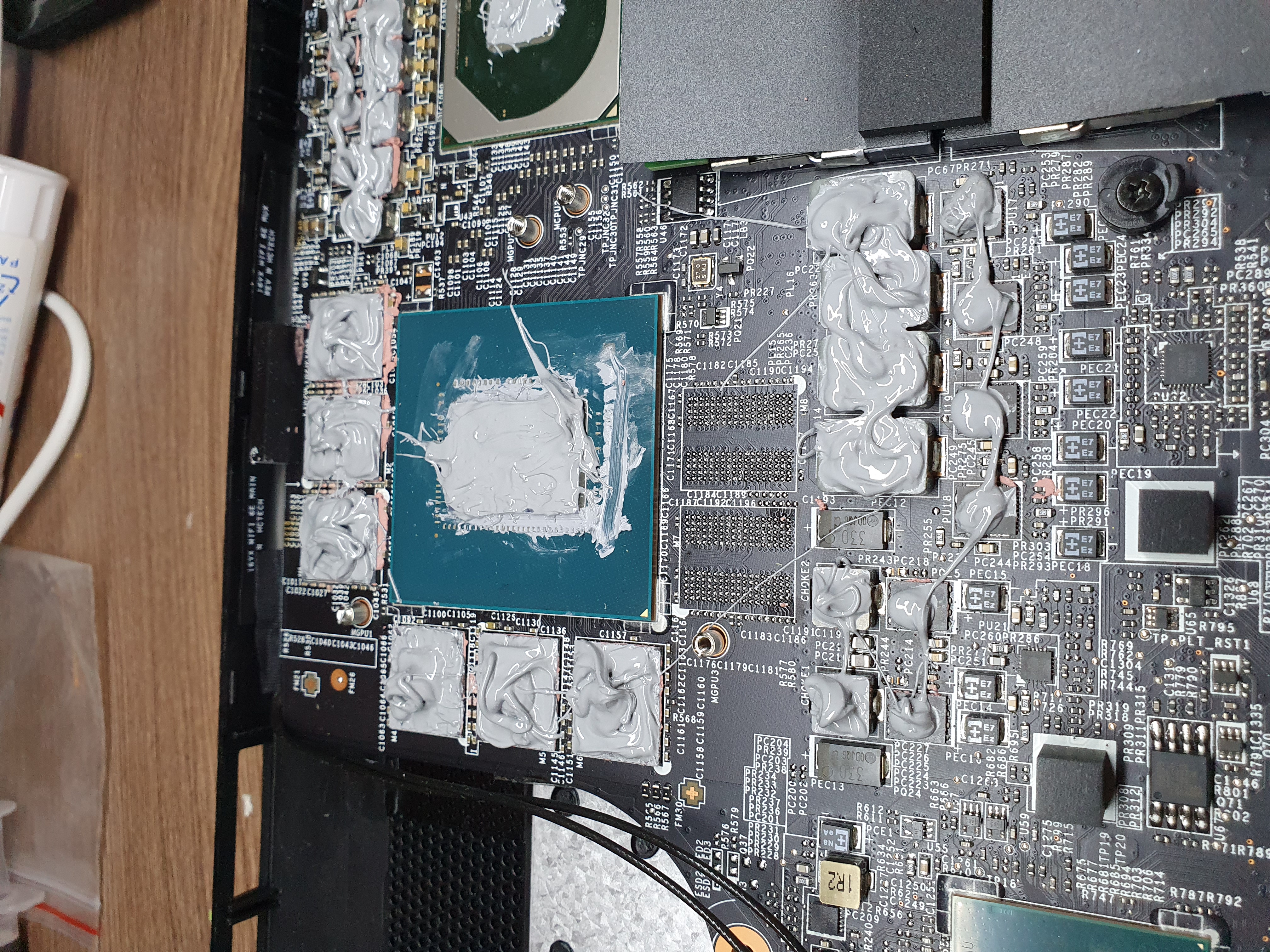 thermal paste at the components